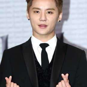 [PIC] 160711 Junsu – Conférence de presse pour la comédie musicale &lsquo;Dorian&nbsp;Gray&rsquo;