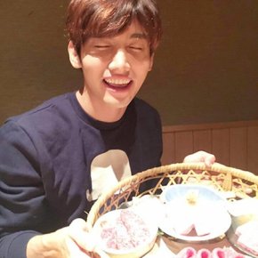 [PIC] 160918 From Star 【MAX】 Cadeau spécial&nbsp;#10