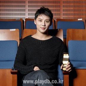 [PIC] 170112 Junsu – 12th Golden Ticket Awards ~ Popularity&nbsp;Award