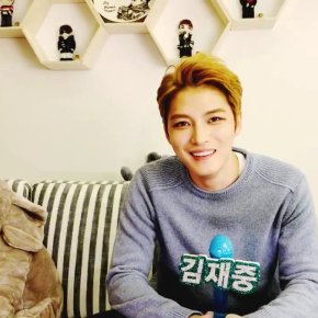 [VID] 170111 Jaejoong était en direct sur V LIVE (replay ; eng sub&nbsp;disponibles)