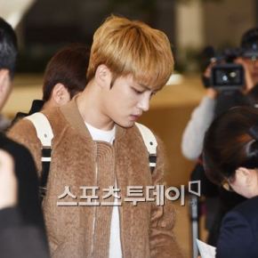 [PIC] 170203 Jaejoong à l&rsquo;aéroport de Gimpo → Haneda&nbsp;(Japon)
