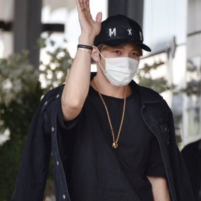 [PIC] 170319 Jaejoong à l&rsquo;aéroport (Thaïlande) → Corée du&nbsp;Sud