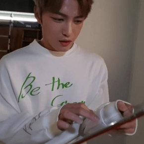 [VID] 170303 V LIVE (replay) – Attaque dans l’emploi du temps de Kim Jaejoong (avec Allure) (eng&nbsp;sub)