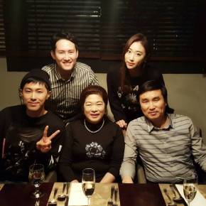 [PIC+TRAD] 170423 Yunho sur l&rsquo;Instagram de sa soeur, en&nbsp;famille