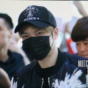 [PIC] 170402 Jaejoong à l&rsquo;aéroport de Kaohsiung →&nbsp;Séoul