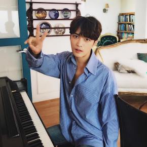 [PIC+VID+TRAD] 170810 Jaejoong sur l&rsquo;Instagram de la C-JeS&nbsp;(Manhole)