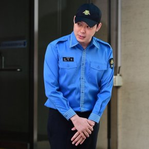 [PIC+VID] 170825 Yoochun – Fin du service militaire #WelcomeBack6002