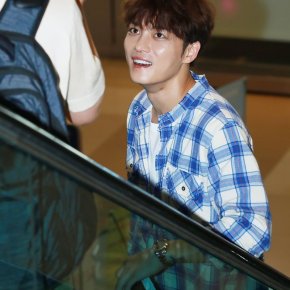 [PIC] 170812 Jaejoong à l&rsquo;aéroport de Gimpo →&nbsp;Tokyo