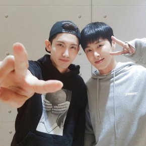 [PIC+VID] 170920 TVXQ! – 1er V LIVE du groupe ! (partially&nbsp;subbed)