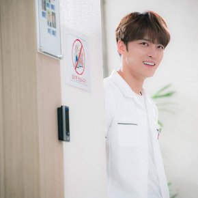 [PIC] 170917 Jaejoong sur le Facebook de JYJ&nbsp;(Manhole)