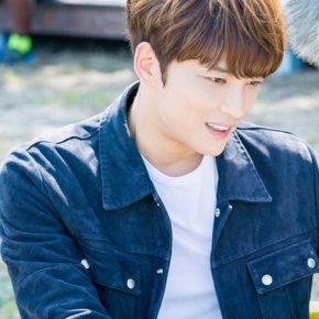 [PIC] 170926 Jaejoong – Tournage de &lsquo;Manhole&rsquo; (stills)