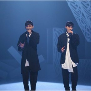 [PIC] 171118 Tohoshinki dans l&rsquo;émission &lsquo;MUSIC&nbsp;FAIR&rsquo;