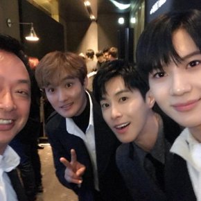 [PIC] 171209 Yunho à la &lsquo;SMTOWN GALA CHARITY NIGHT&nbsp;2017&rsquo;